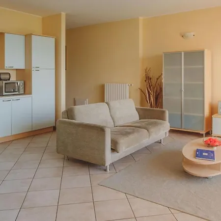 Apartamento Paradiso - Luna Garten-ferienwohnung Mit Pool Sueglio