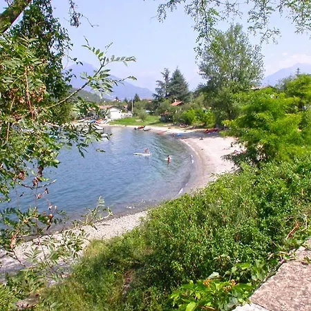 Paradiso - Luna Garten-ferienwohnung Mit Pool * Sueglio